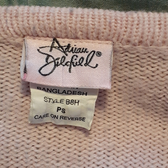 Lt pink embroidered vneck sweater, sz PS - Picture 2 of 4